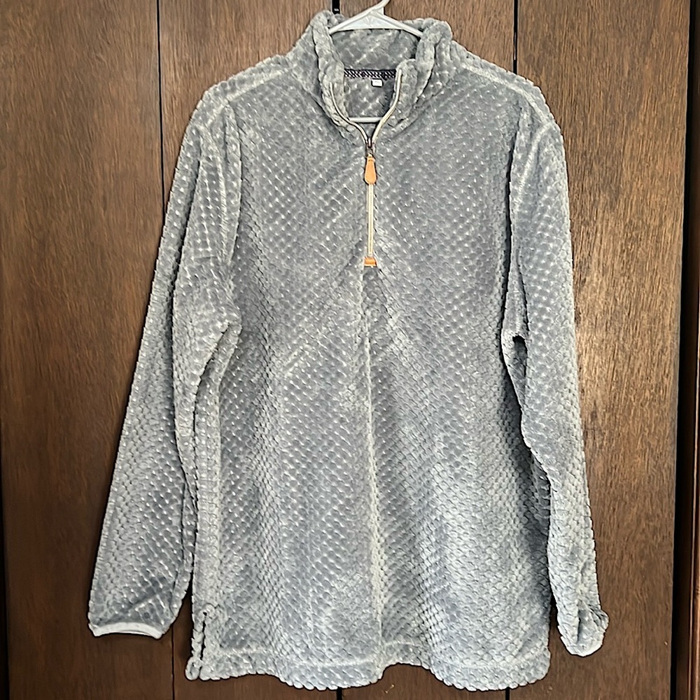 3/4 zip grey top